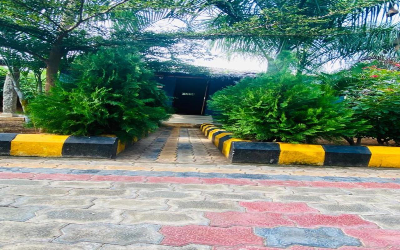 Hotel Megha Resort Hampi Exterior photo